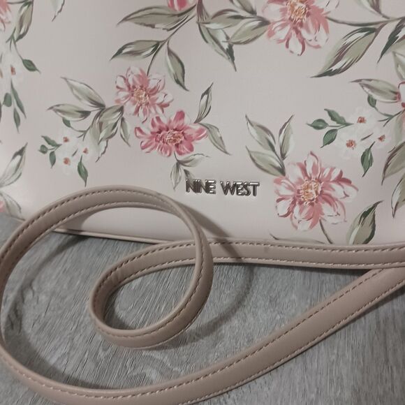 NINE WEST Pink Floral Crossbody - Picture 2 of 6